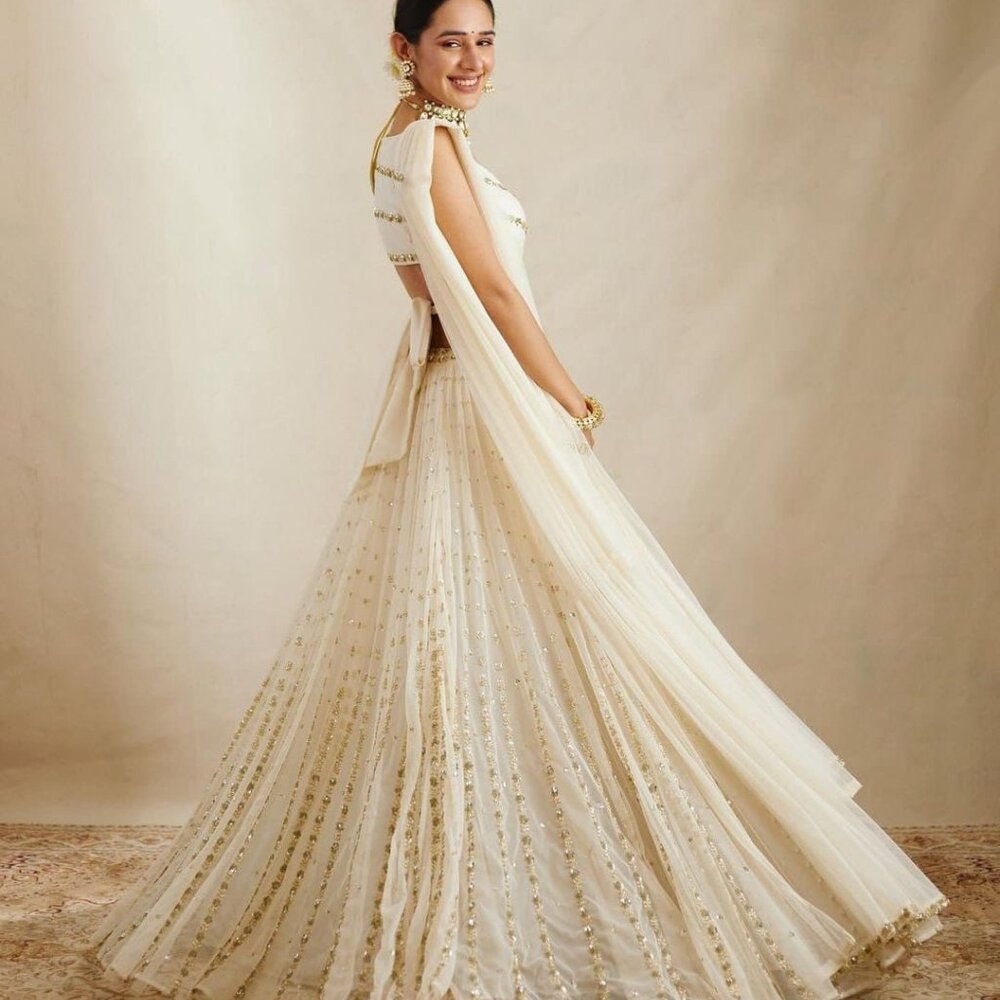 LEHNGA - Picture 5 of 7